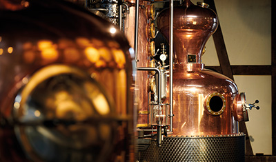 Schonende Destillation in der modernen Vakuum-Brennerei