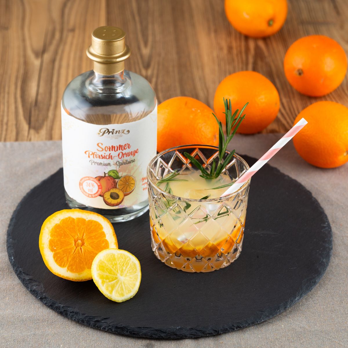 Rezept Prinz Sommer Sour mit Sommer Pfirsich-Orangen Schnaps Rezept Prinz Sommer Sour mit Sommer Pfirsich-Orangen Schnaps